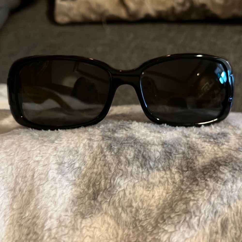🕶️ BURBERRY sunglasses 🕶️